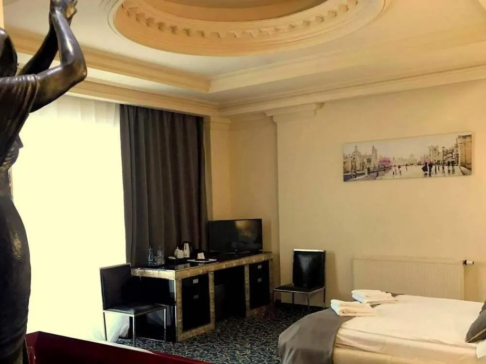 Hotel Venecia Palace Michałowice 3*,  폴란드