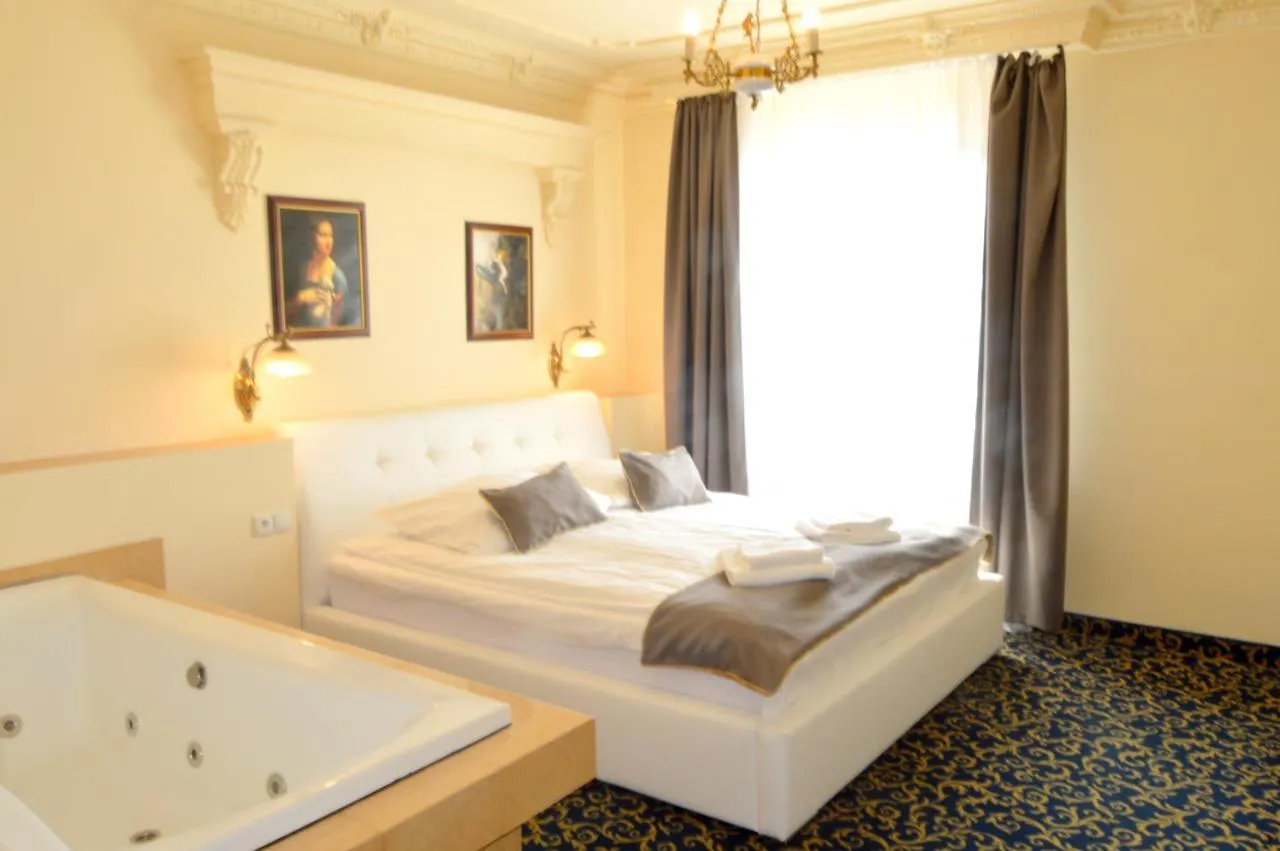 Hotel Venecia Palace Michałowice 3*,
